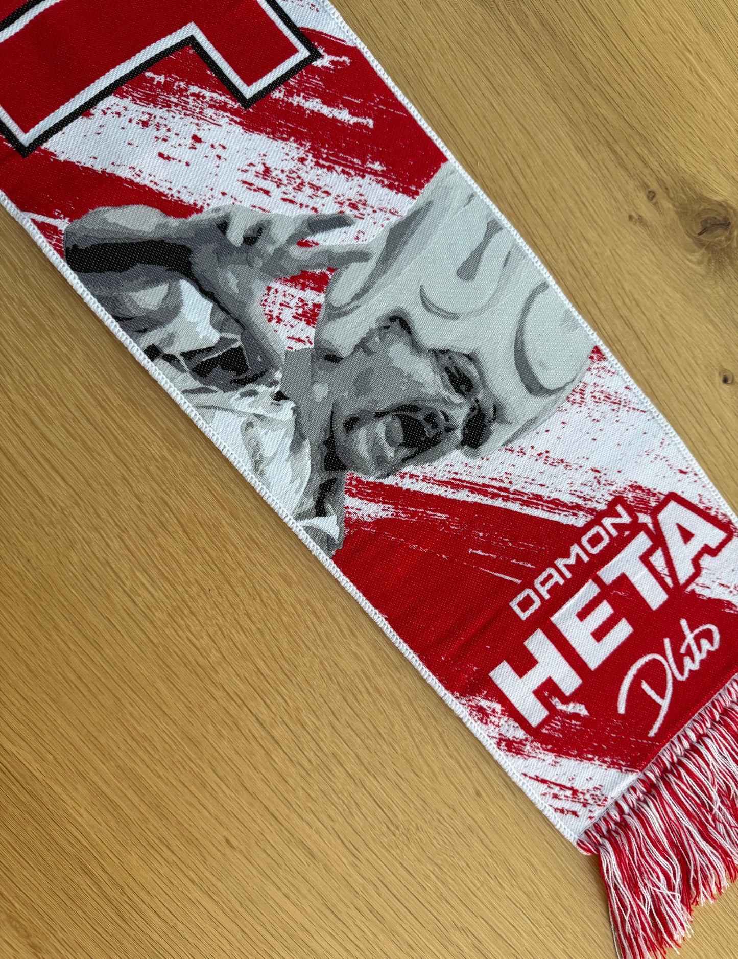 Damon “The Heat” Heta supporters scarf